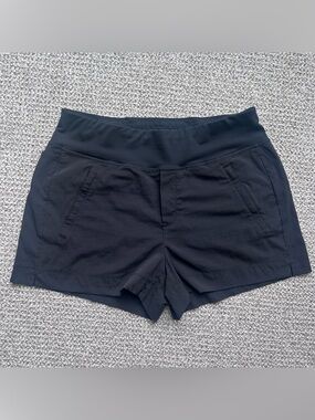 Athleta Black Trekkie North Short - 
Size 10